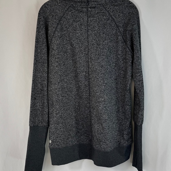 Gwen Cozy Pullover Size Medium - Picture 7 of 16